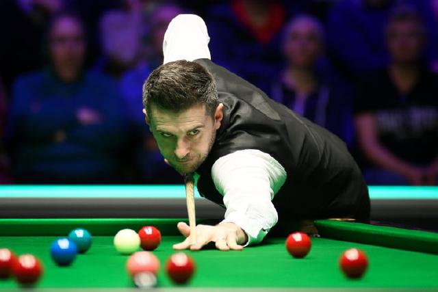 着女儿来到 着女儿来到