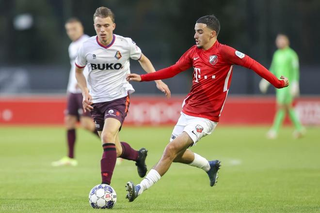 面对来自欧 面对来自欧